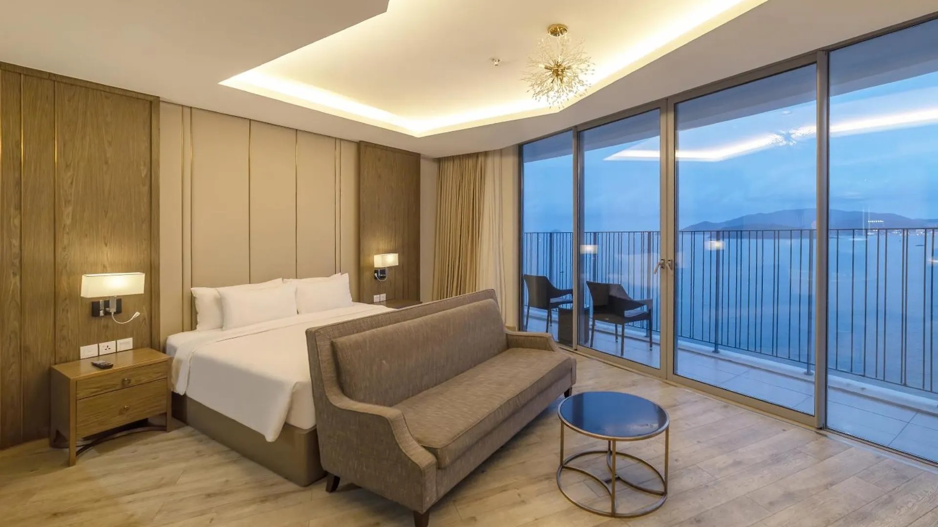Апартаменты Panorama Beachfront Studio By Nest Group Нячанг